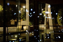 KunstFestSpiele Herrenhausen 2020, Analemma - Lichtinstallation von Yasuhiro Chida, Arne-Jacobsen-Foyer. Foto: Helge Krückeberg